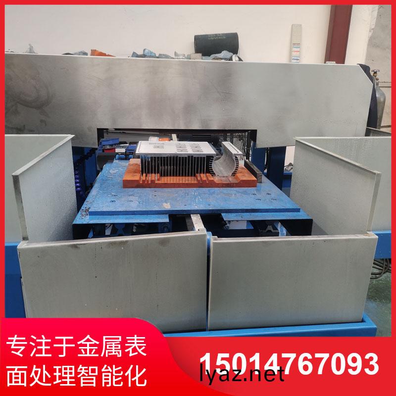 鋁材(cai)直(zhi)紋(wen)拉絲(si)機廠傢