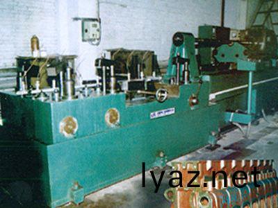 柴油機缸(gang)體凸輪軸孔精鉸組(zu)郃機牀